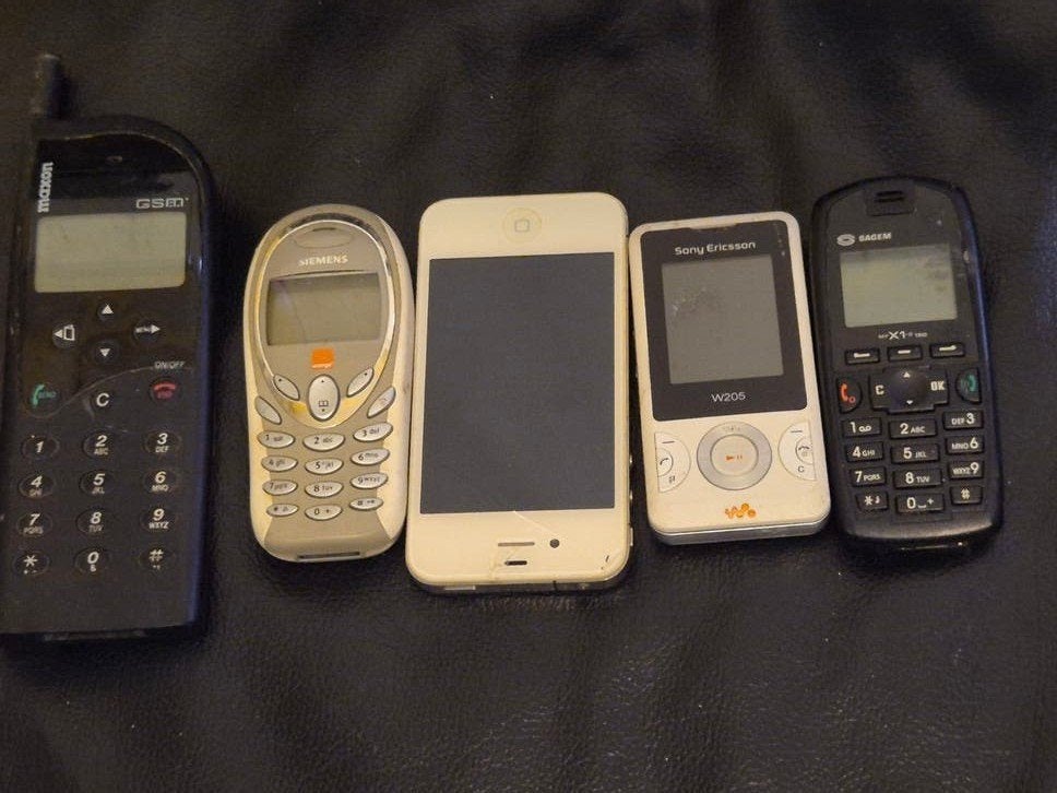 Partij oude mobiele telefoons  voor onderdelen, Ophalen of Verzenden