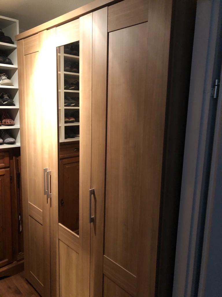 Robuuste kledingkast met spiegel, Huis en Inrichting, Kasten | Kledingkasten, Ophalen, Zo goed als nieuw, 50 tot 75 cm, 200 cm of meer