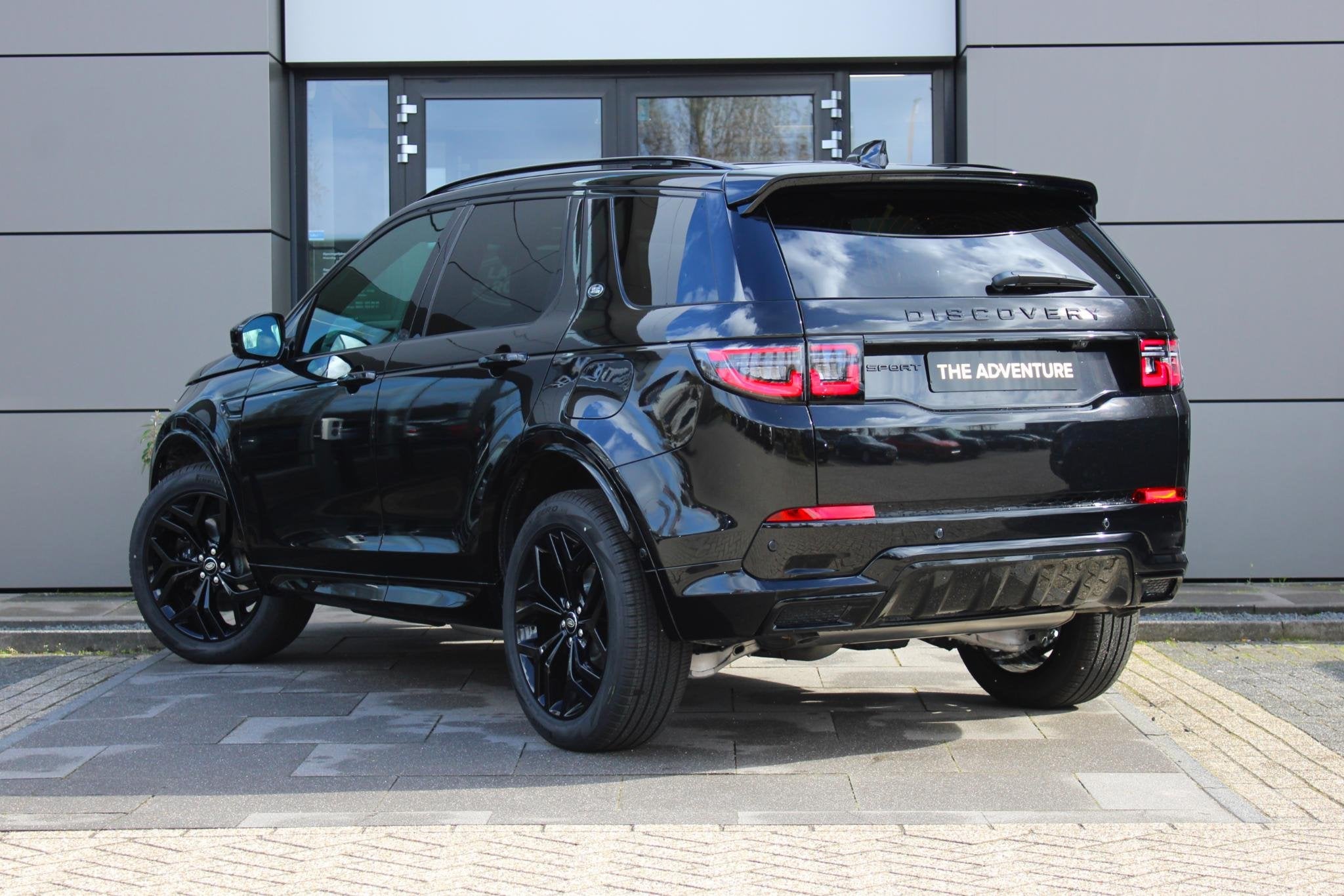 Land Rover Discovery Sport P270e Business Landmark Edition |, Auto's, Land Rover, Automaat, Euro 6, Met garantie (alle), 15 kWh