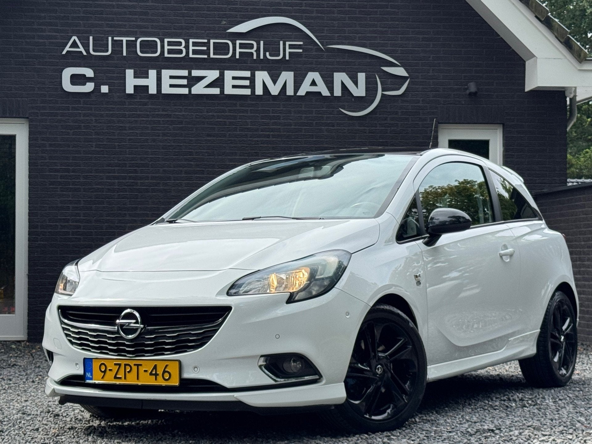 Opel Corsa 1.4 OPC LINE COLOUR LINE Zwarte Accenten Camera C, Voorwielaandrijving, Parkeersensor, Gebruikt, Origineel Nederlands