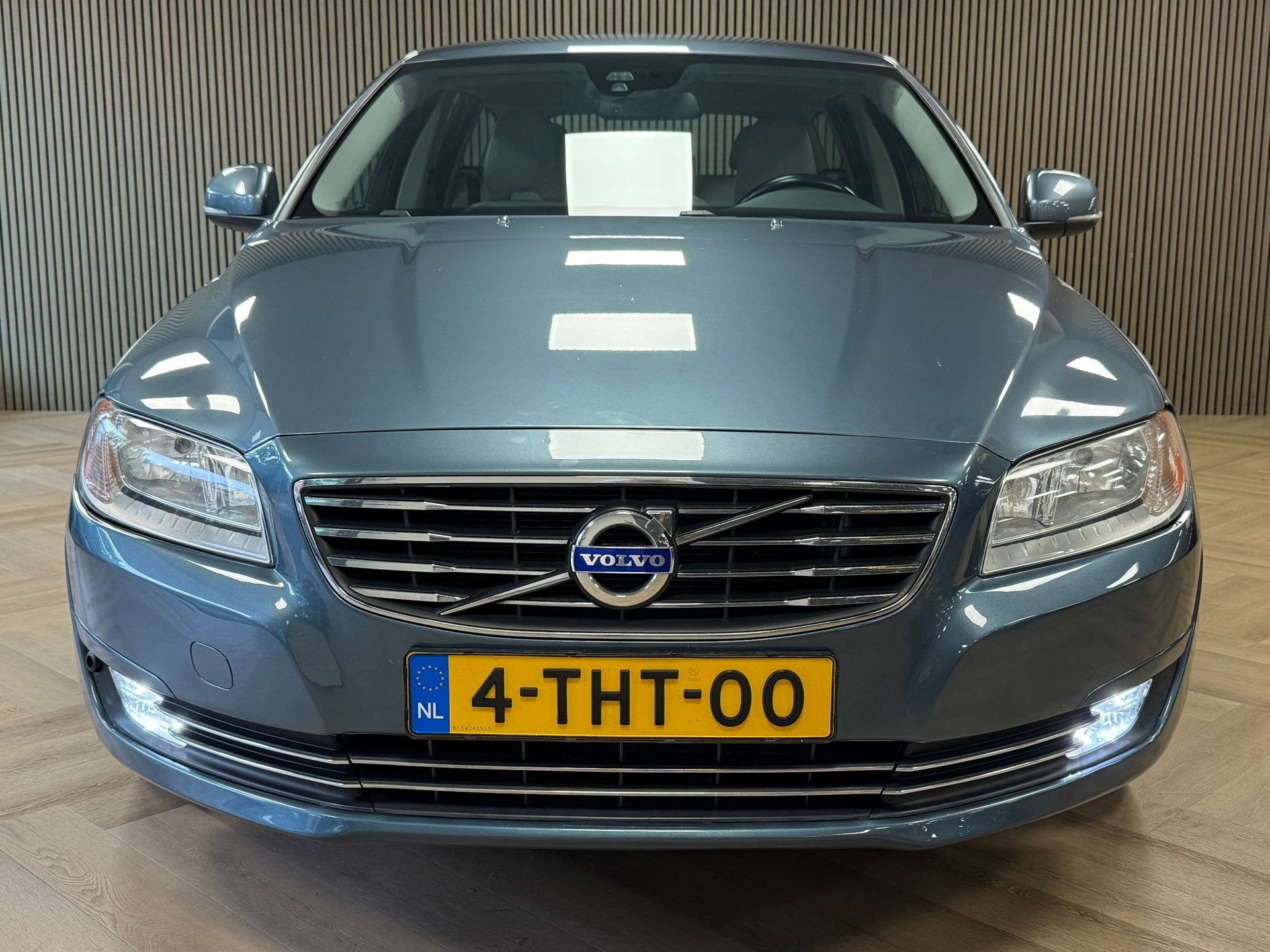 Volvo V70 1.6 T4 Momentum CLIMATE CRUISE CONTROL NAVIGATIE T, Auto's, Volvo, Gebruikt, Beige, 4 cilinders, Met garantie (alle)
