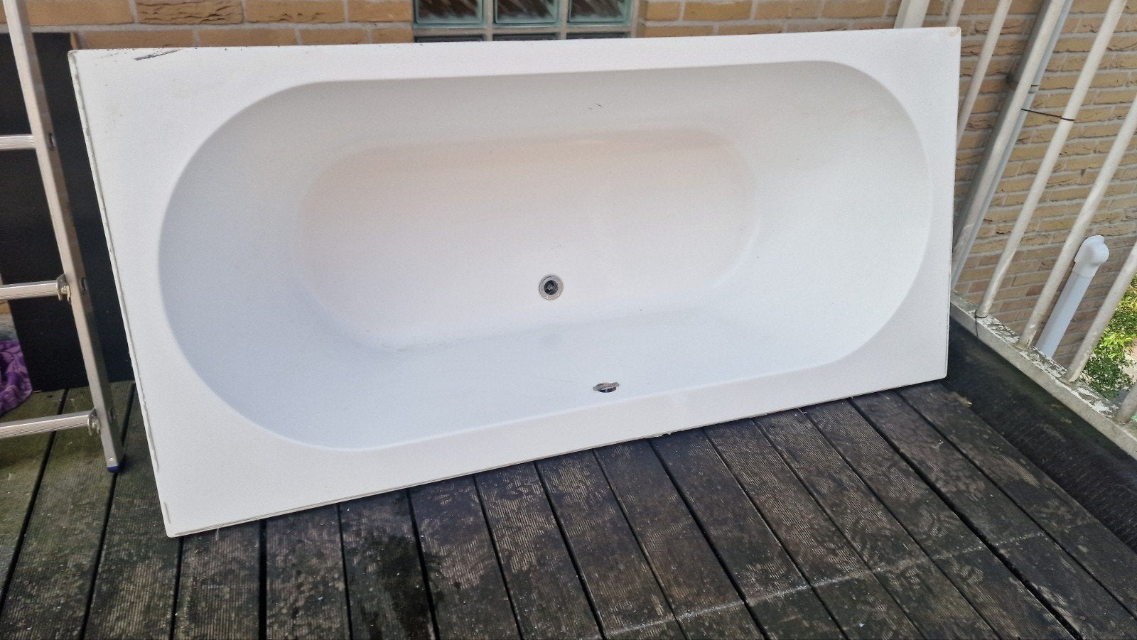 Gebruikt ligbad - wit, Huis en Inrichting, Ophalen, Gebruikt, Met bad