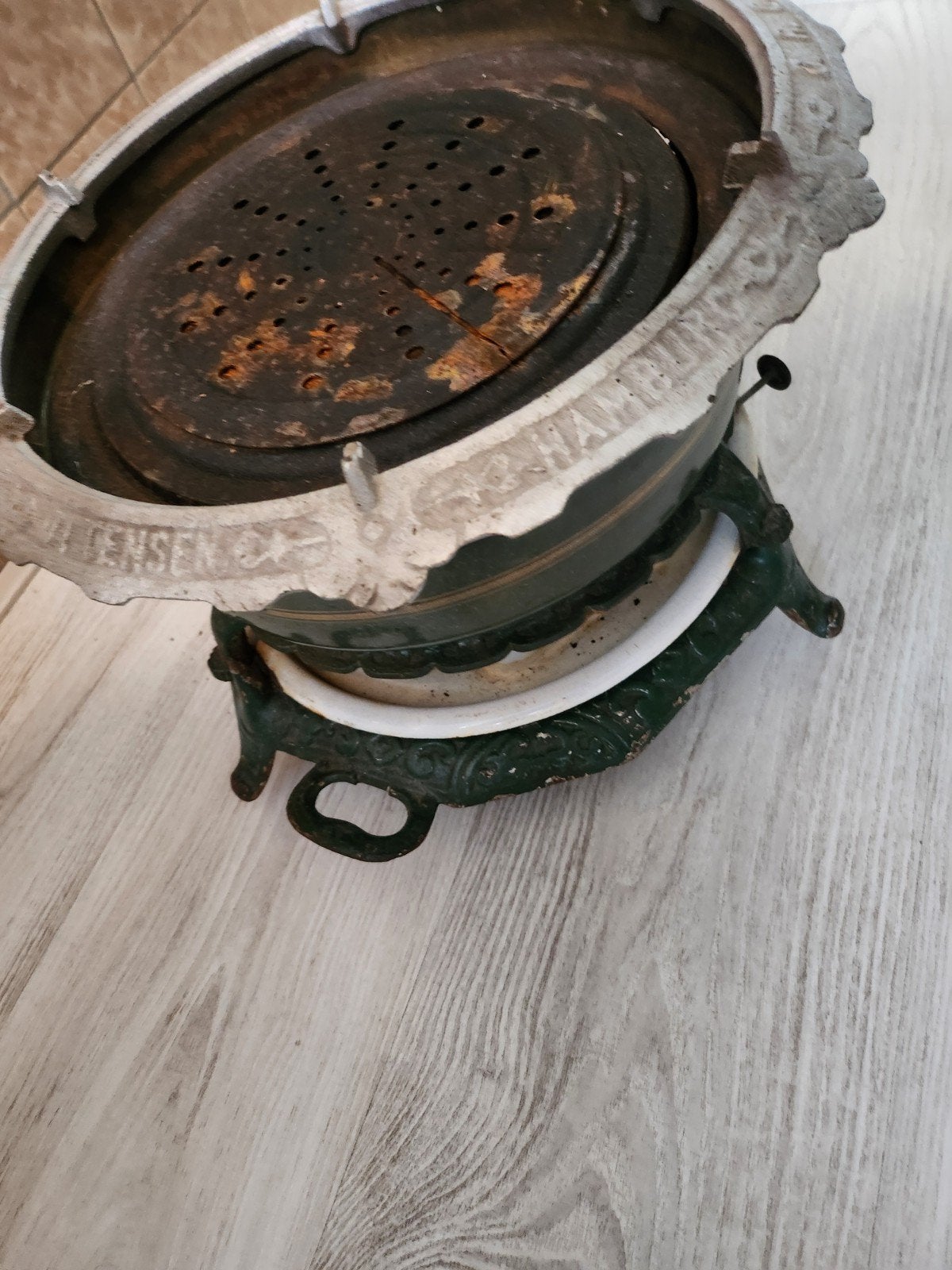 Antieke Georg Jensen kachel - decoratief gietijzer, Ophalen
