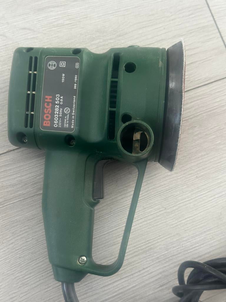 Te koop: Schuurmachine van Bosch (zo goed als nieuw), Ophalen of Verzenden, Zo goed als nieuw, Minder dan 600 watt, Vlakschuurmachine