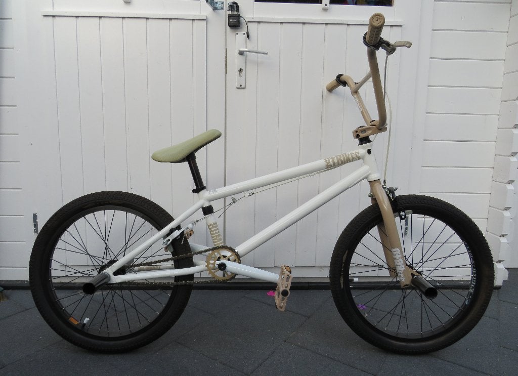 BMX GT Bump 2012 wit/bruin, Ophalen, Gebruikt, Staal, Velgrem