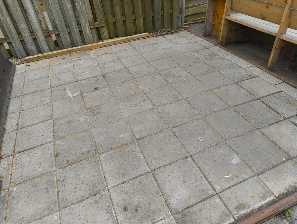 Betontegels 30x30 cm gratis af te halen., Doe-het-zelf en Verbouw, Tegels, Ophalen, Gebruikt, 5 tot 10 m², 20 tot 40 cm