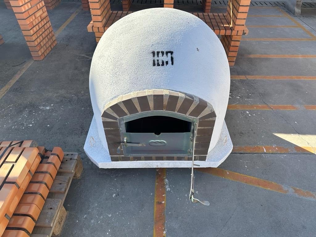 Foto 6 van Portuguese buitenkeuken met BBQ en Pizzaoven - Nieuw