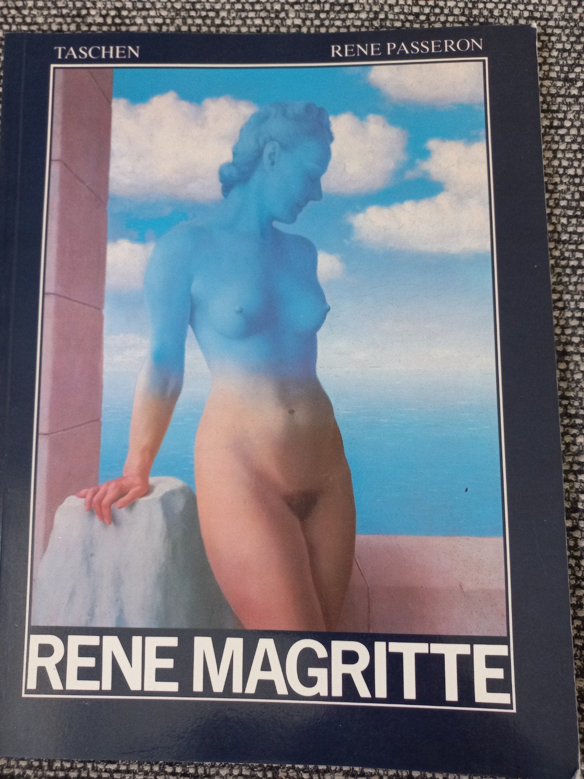 René Magritte - TASCHEN - René Passeron, Ophalen of Verzenden, Zo goed als nieuw, Overige onderwerpen, René Passeron