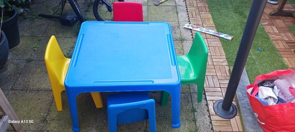 Kids Plastic Table and 4 Chairs, Huis en Inrichting, Tafels | Eettafels, Ophalen, Kunststof, 50 tot 100 cm, Plastic for Kids