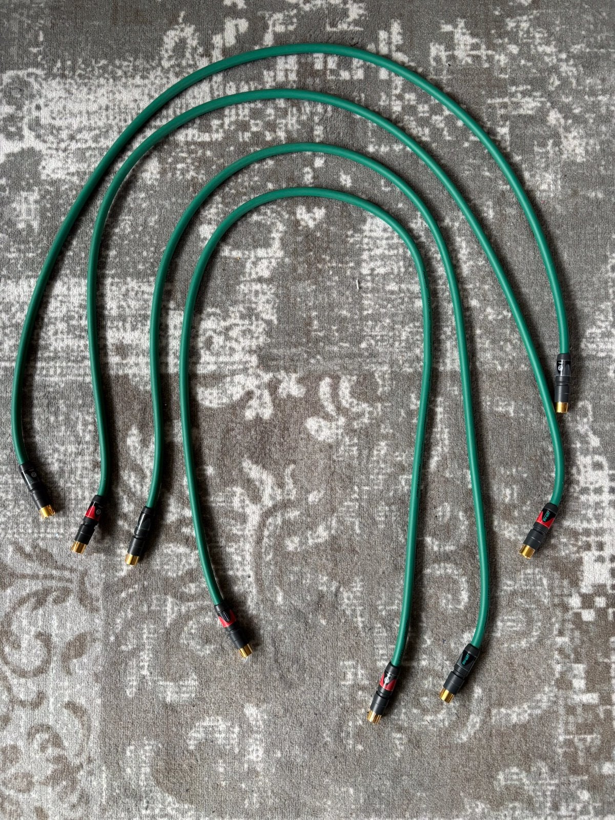 Furutech FX-Alpha AG puur silver met neutrik RCA connectors, Ophalen of Verzenden, Zo goed als nieuw, Minder dan 2 meter, Interlink-kabel
