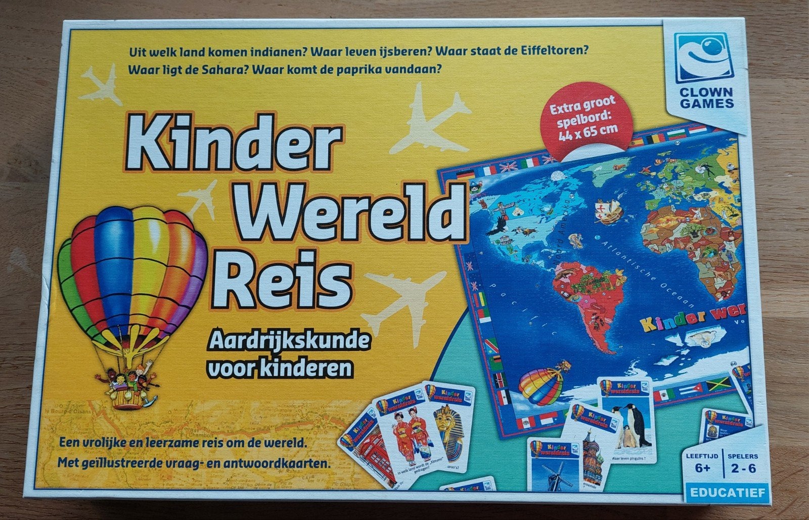 Kinder Wereld Reis - Educatief Bordspel, Vijf spelers of meer, Ophalen of Verzenden, Gebruikt, Clown Games