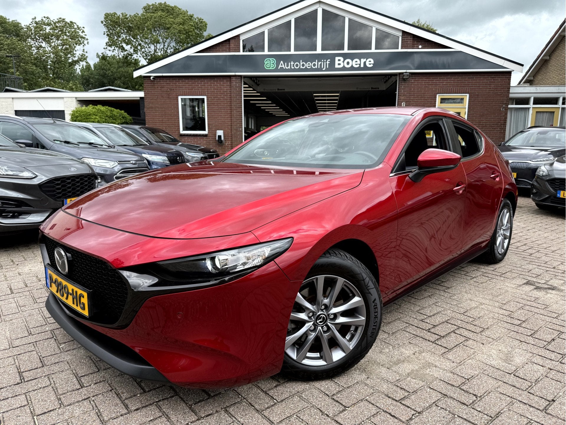 Mazda 3 2.0 e-SkyActiv-G M Hybrid Comfort Navi, Camera, App, Voorwielaandrijving, 1998 cc, Stof, 4 cilinders