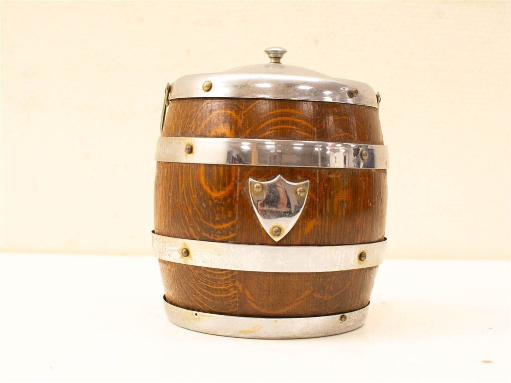 Tabakpot met binnen in een porseleinen pot 33967, Gebruikt, Ophalen of Verzenden, Bord(en), Overige stijlen