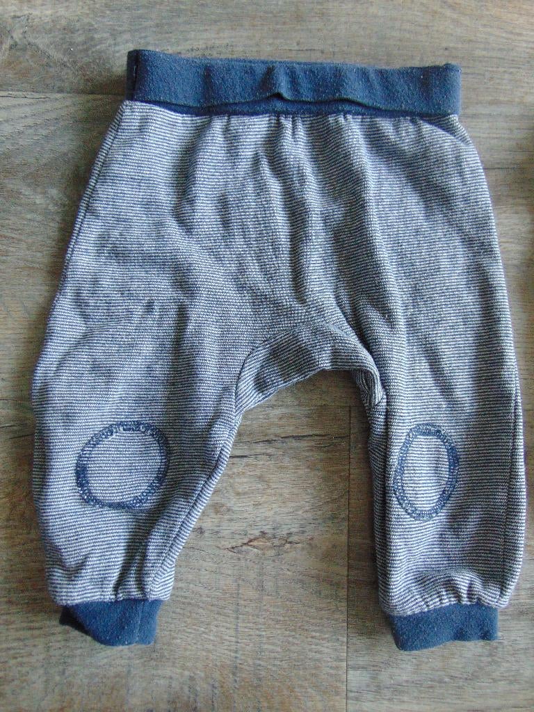 Lange broek blauw gestreept maat 74 zacht broekje, Kinderen en Baby's, Babykleding | Maat 74, Ophalen of Verzenden, Zo goed als nieuw