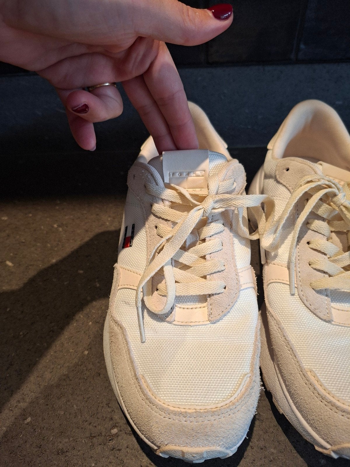 Zo goed als nieuwe sneakers Tommy Hilfiger maat 40, Wit, Ophalen of Verzenden, Tommy Hilfiger, Sneakers of Gympen