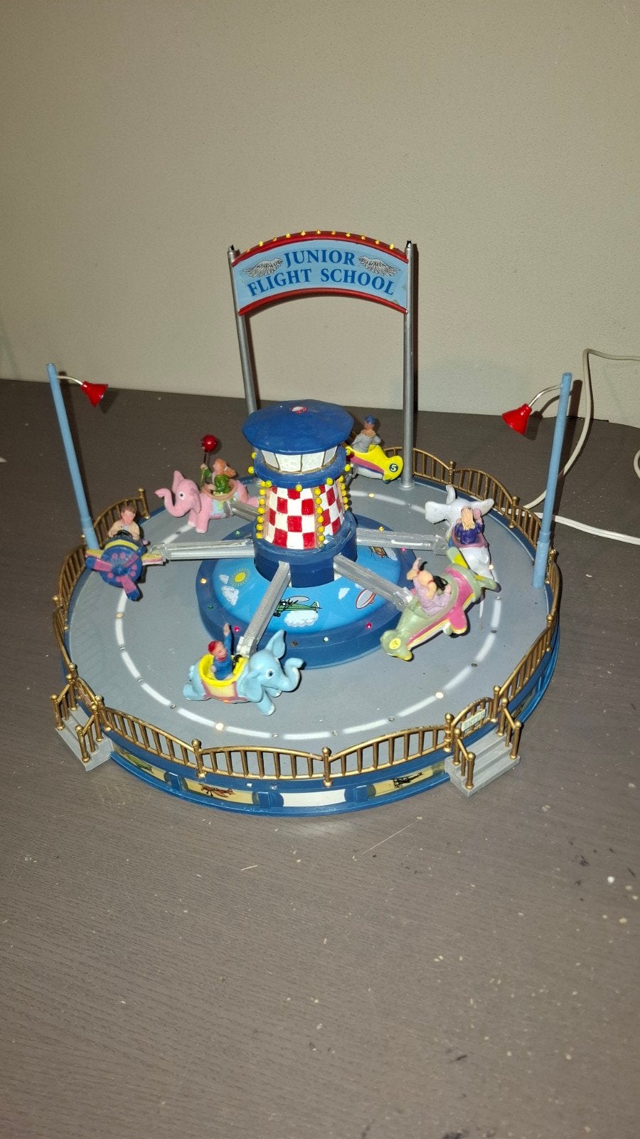 Lemax Junior Flight School kermis carnival kerstdorp dorp, Ophalen of Verzenden