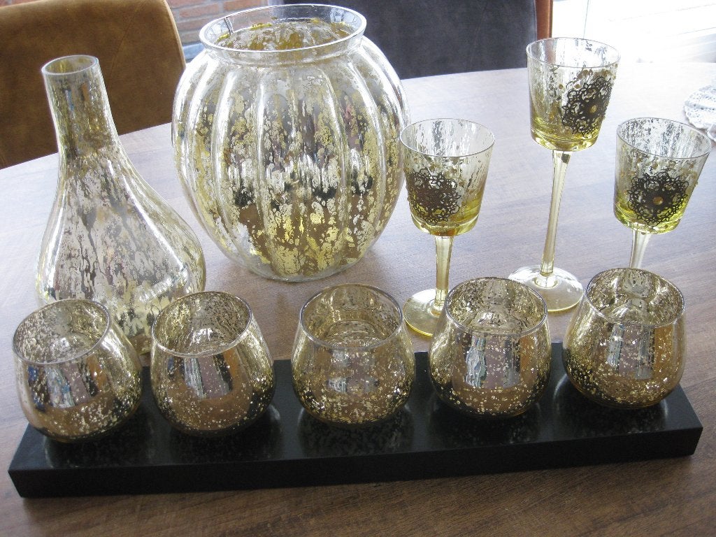 2 vazen, 5 kaarsenglaasjes op plateau, 3 glaasjes op poot, Ophalen of Verzenden, Zo goed als nieuw, Glas
