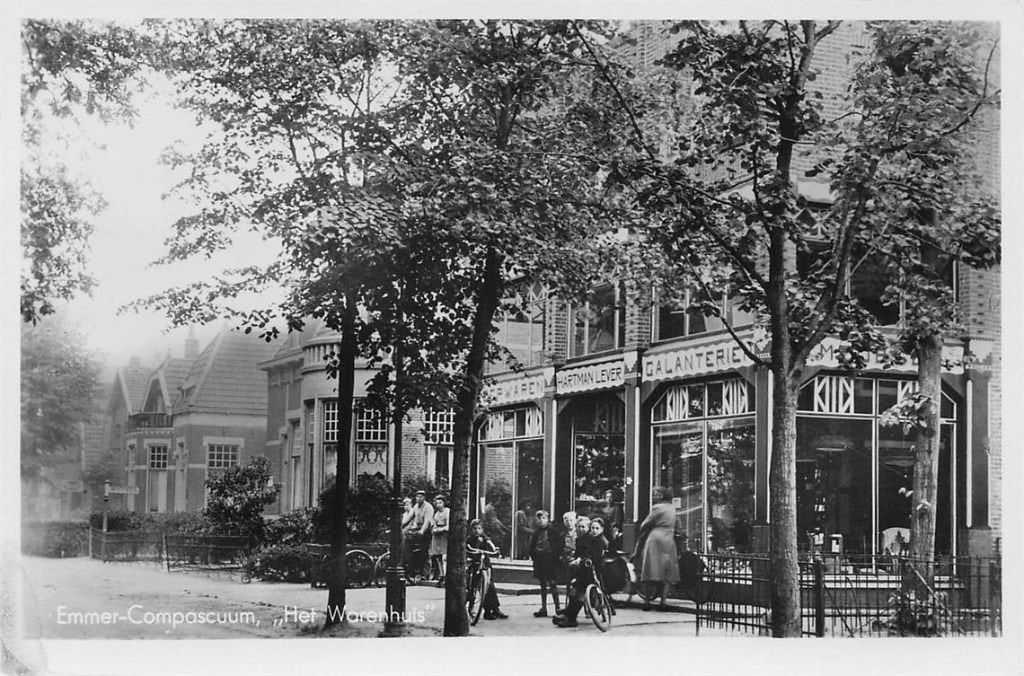 703-326-019 Emmer-Compascuum Het Warenhuis, Ophalen of Verzenden, Voor 1920, Drenthe