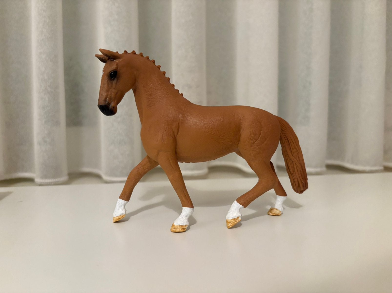 (1) Schleich exclusieve hannoveraan merrie, Ophalen of Verzenden, Zo goed als nieuw, Paard, Beeldje of Figuurtje