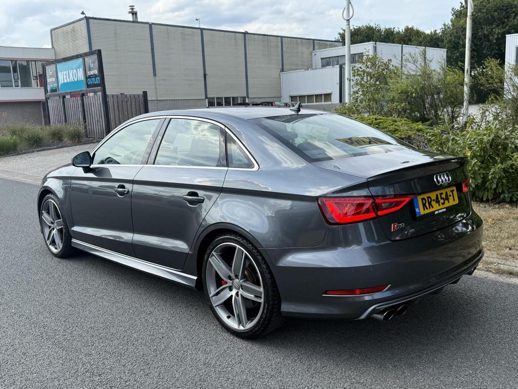 Audi S3 Limousine 2.0 TFSI quattro 300PK Automaat•Leder, Auto's, Audi, Automaat, S3, Gebruikt, Euro 6