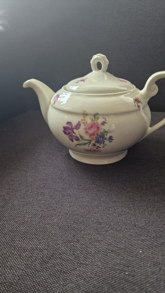 Creme Theepot van Mosa Maastricht gaaf., Ophalen of Verzenden