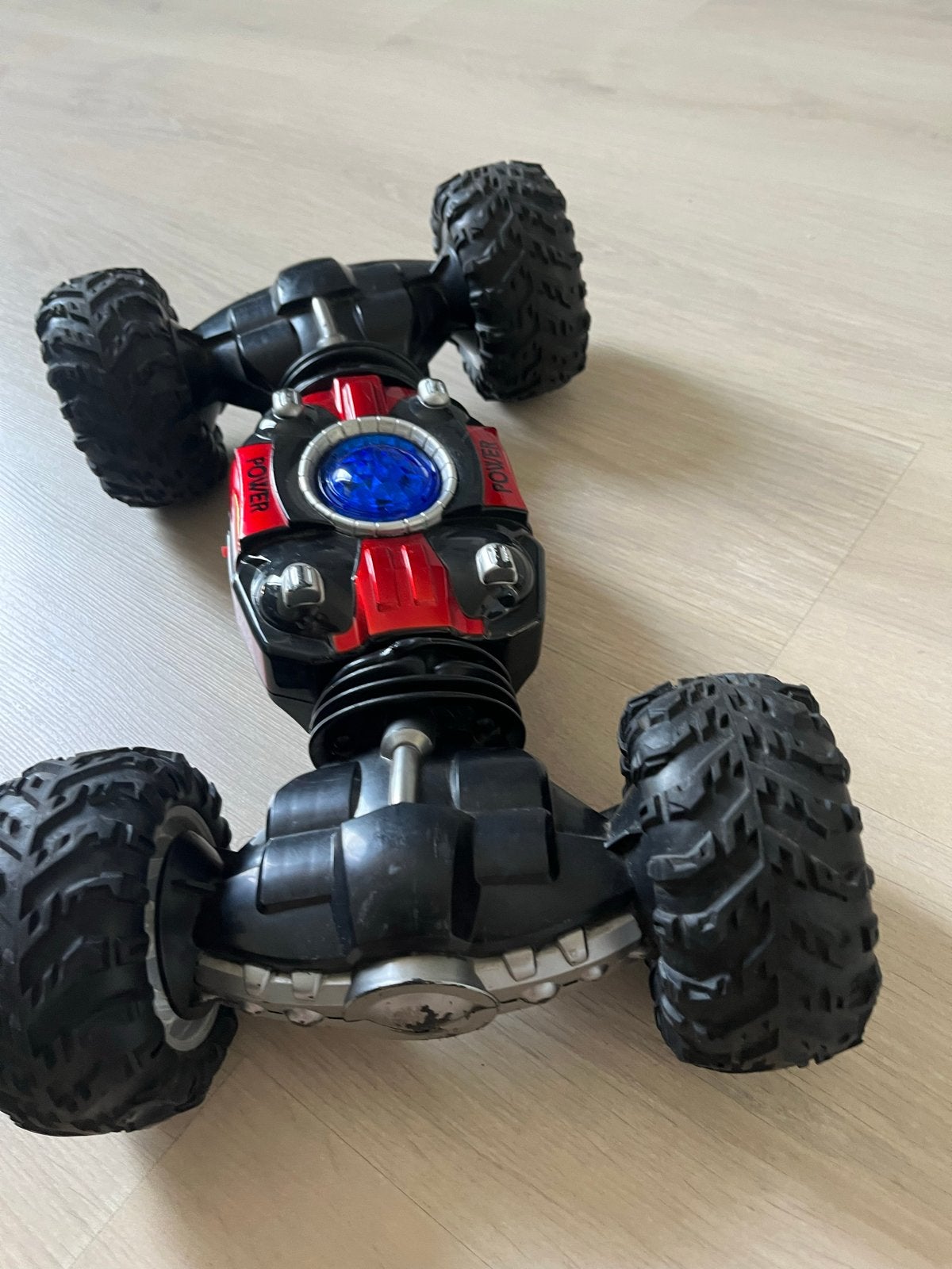 Coole omkeerbare raceauto - in goede staat, Kinderen en Baby's, Ophalen of Verzenden, Gebruikt, Afstandsbediening