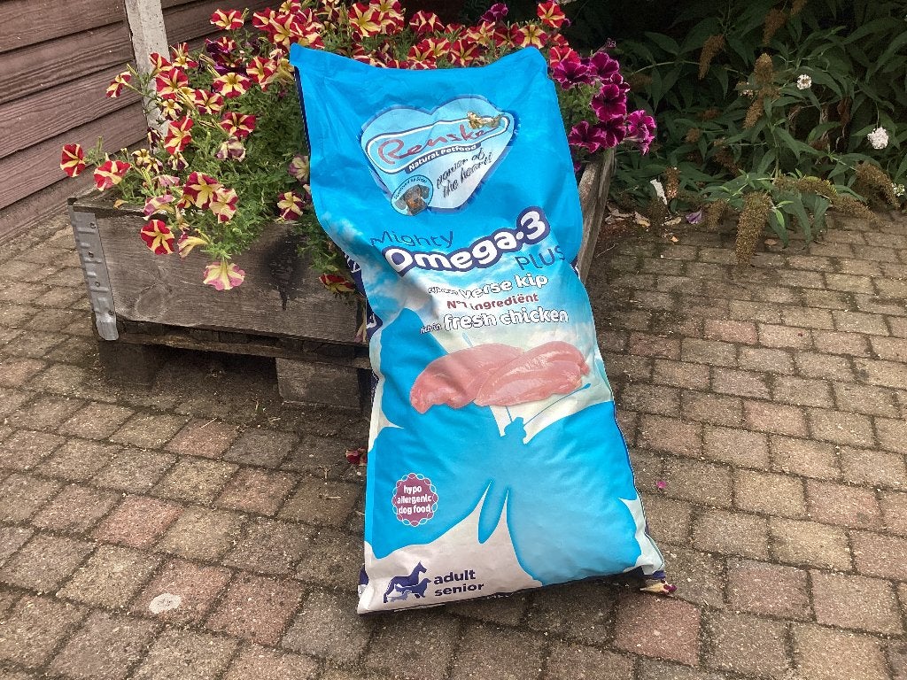 Renske kip brokken. Is nieuwe zak van 12 kg., Ophalen, Hond