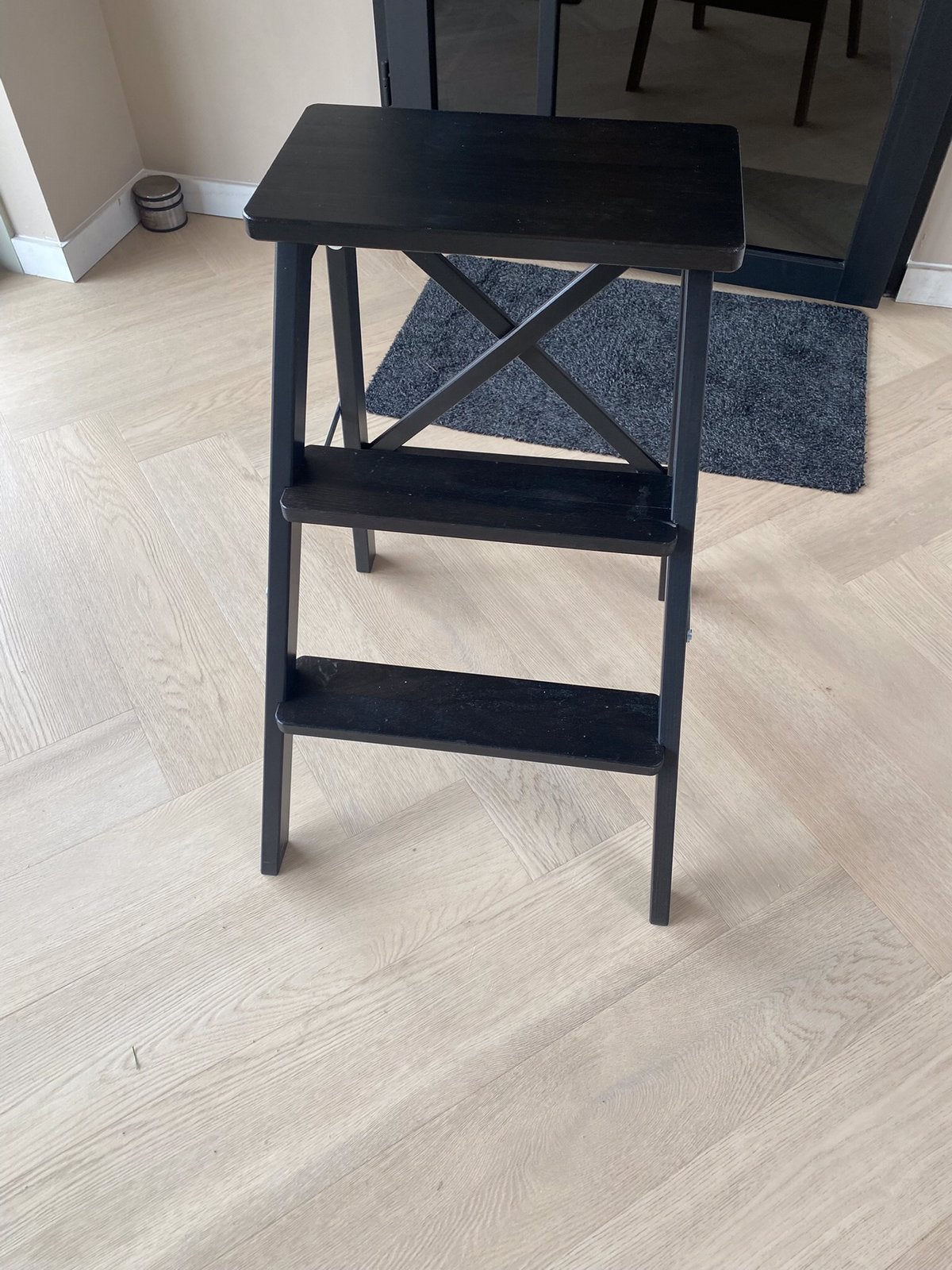 Ikea opstapje/krukje  , 63 cm , nieuw ., Ophalen, Zo goed als nieuw, Zwart