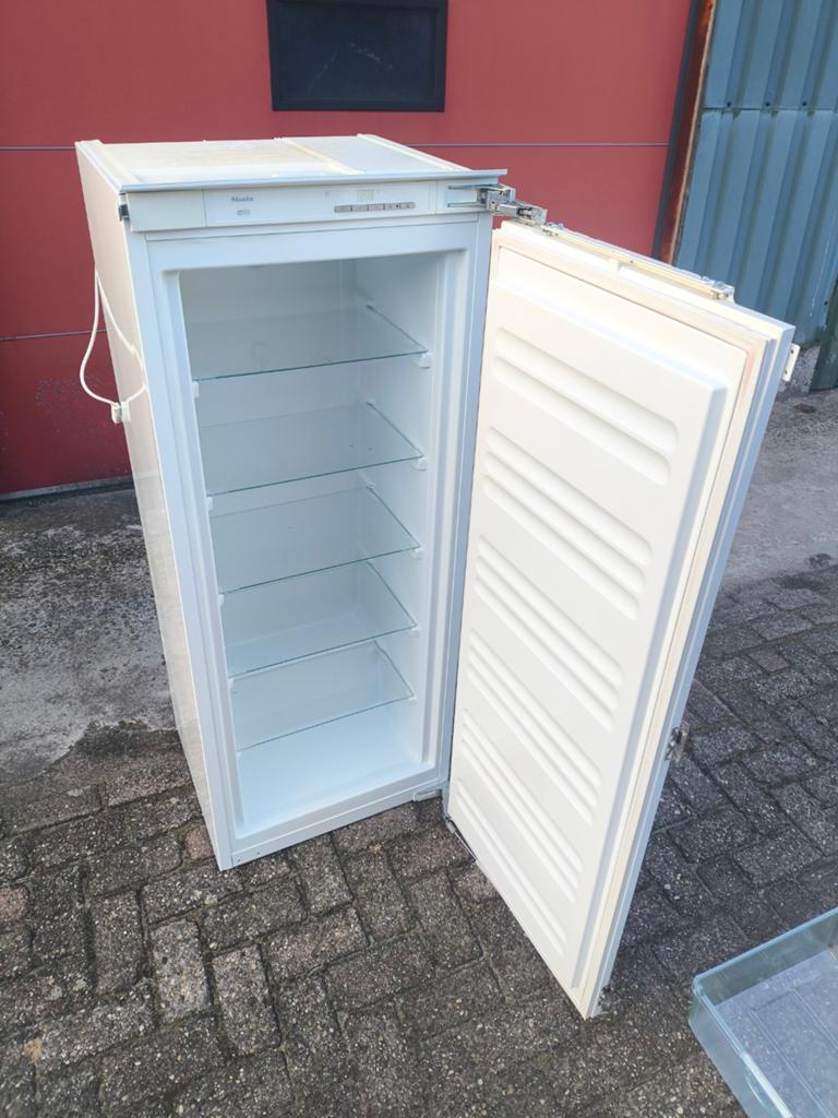 Miele Vrieskast 140cm Hoog, Witgoed en Apparatuur, Vriezers en Diepvrieskisten, Minder dan 60 cm, Zo goed als nieuw, Energieklasse A of zuiniger