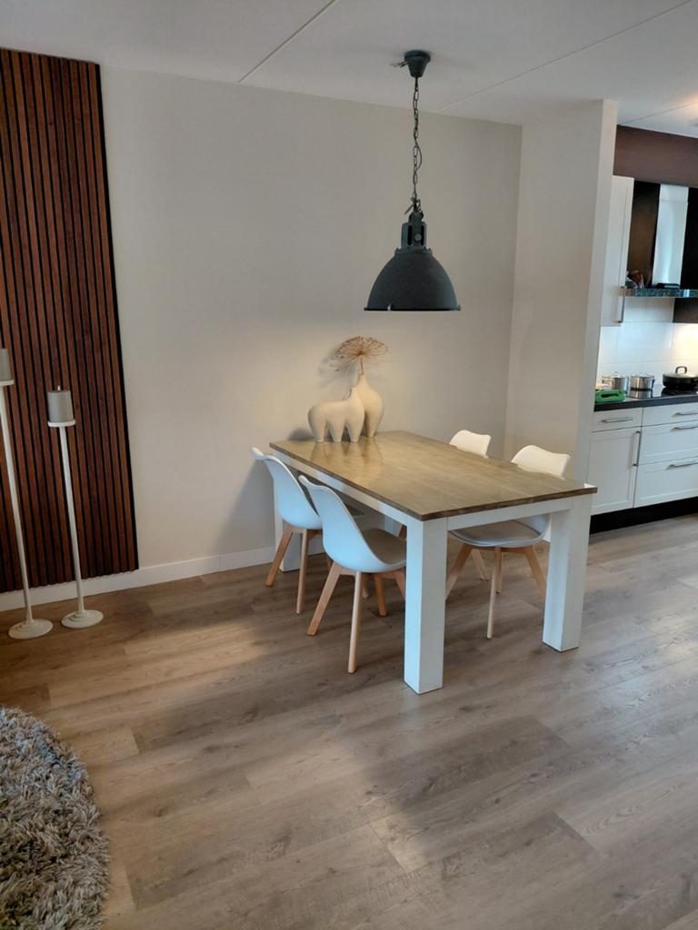 Robuuste eettafel set met steigerhouten blad en witte poten., Ophalen, Gebruikt, Overige materialen, 100 tot 150 cm