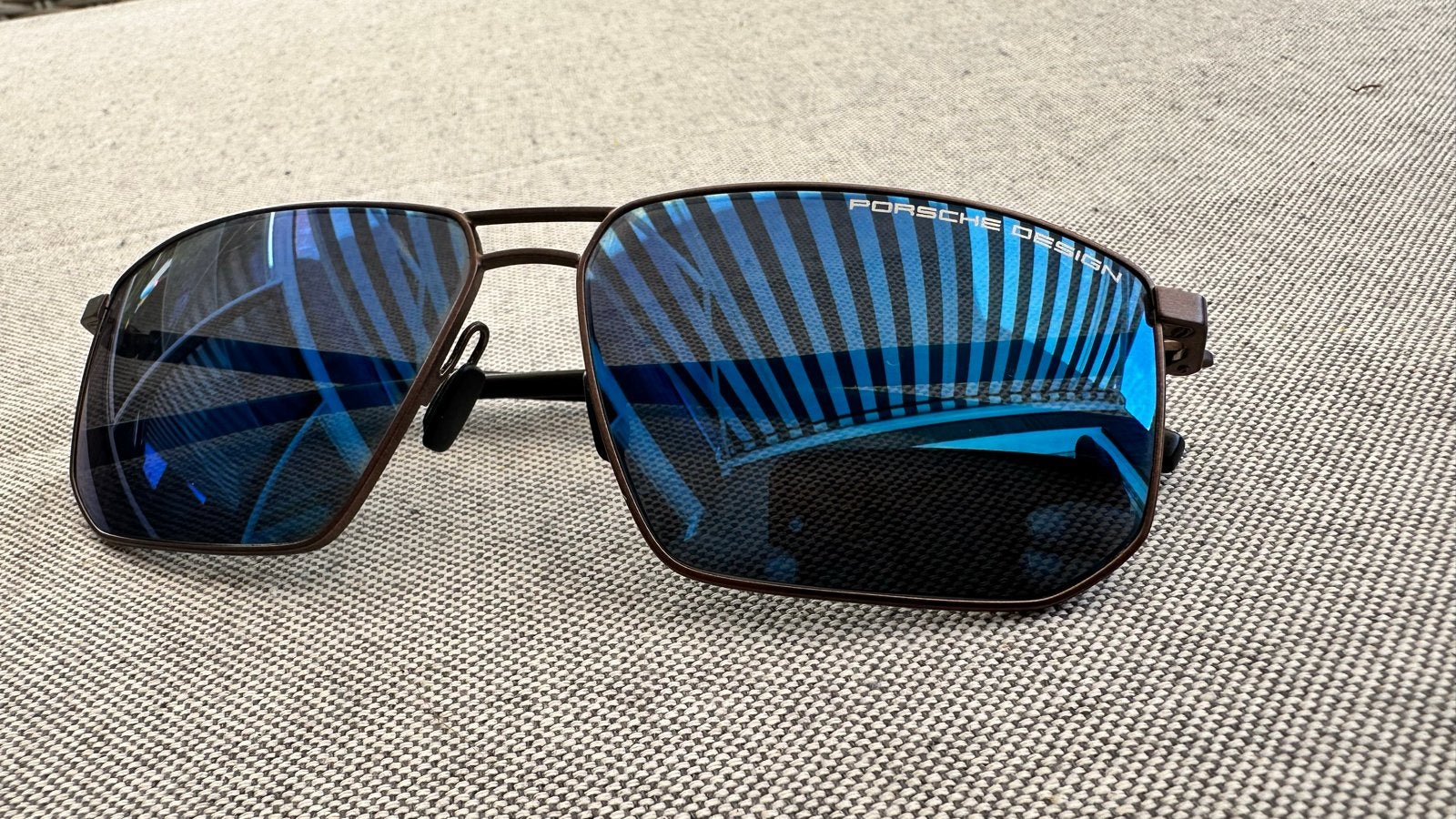 Porsche Design Zonnebril P8696-C met blauwe spiegelglazen, Zonnebril, Blauw, Zo goed als nieuw, Ophalen