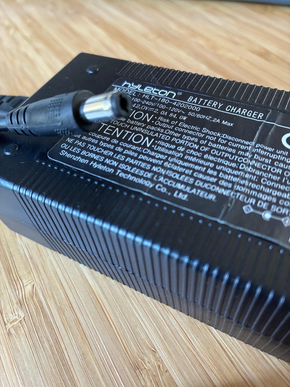 Hyletlon HLT-180-4202000 Batterijlader 42V 2A, Ophalen of Verzenden, Gebruikt