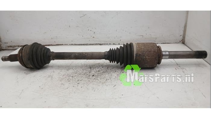 Aandrijfas links-voor van een Landrover Discovery