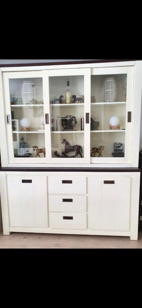 Mooie buffet kast  en ook bijpassende tafels, Ophalen of Verzenden, Zo goed als nieuw, 25 tot 50 cm, 200 cm of meer