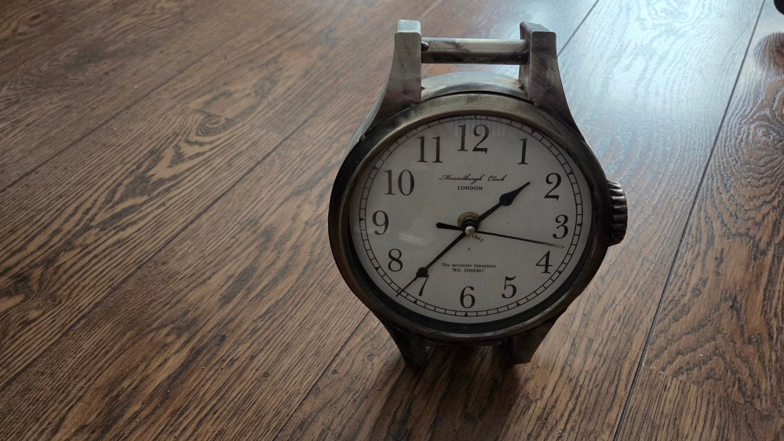 Tafelklok in de vorm van een horloge, Ophalen of Verzenden, Wandklok