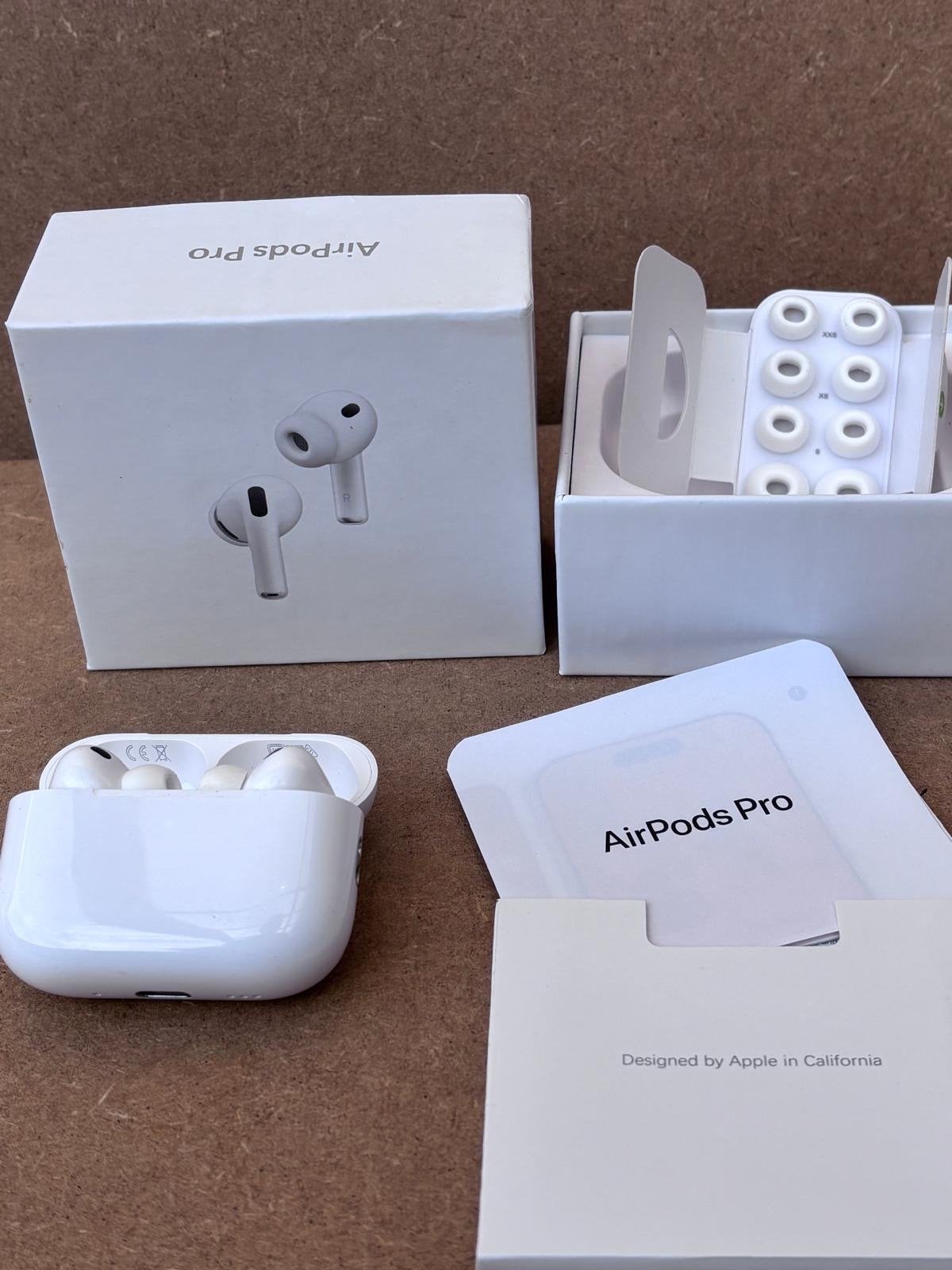 Apple AirPods Pro 3e generatie - Zo goed als nieuw, In gehoorgang (in-ear), Actieve ruisonderdrukking, Ophalen of Verzenden, Zo goed als nieuw