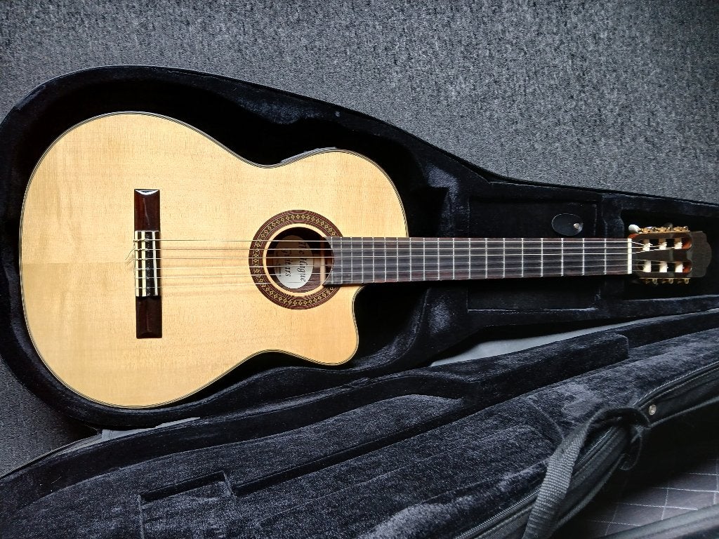 Gitaar akoestisch/electrisch, Ophalen of Verzenden, Nieuw, Klassieke of Spaanse gitaar, Met koffer