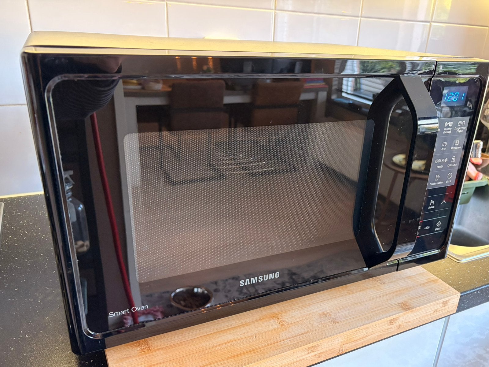 Goedwerkende Samsung Combimagnetron met veel functies, Ophalen, Combimagnetron, Gebruikt, Grill