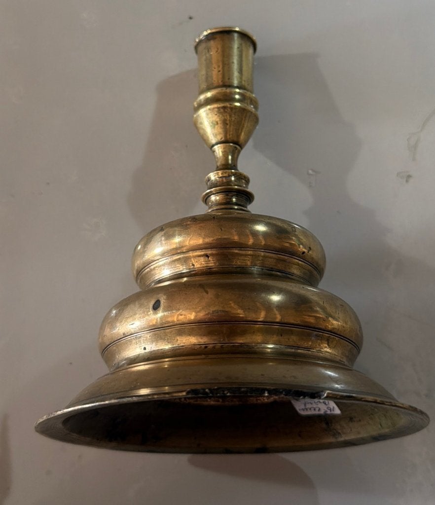 Zuid-Duitse renaissance klokvoetkandelaar 16e eeuw, Antiek en Kunst, Ophalen of Verzenden, Koper of Brons