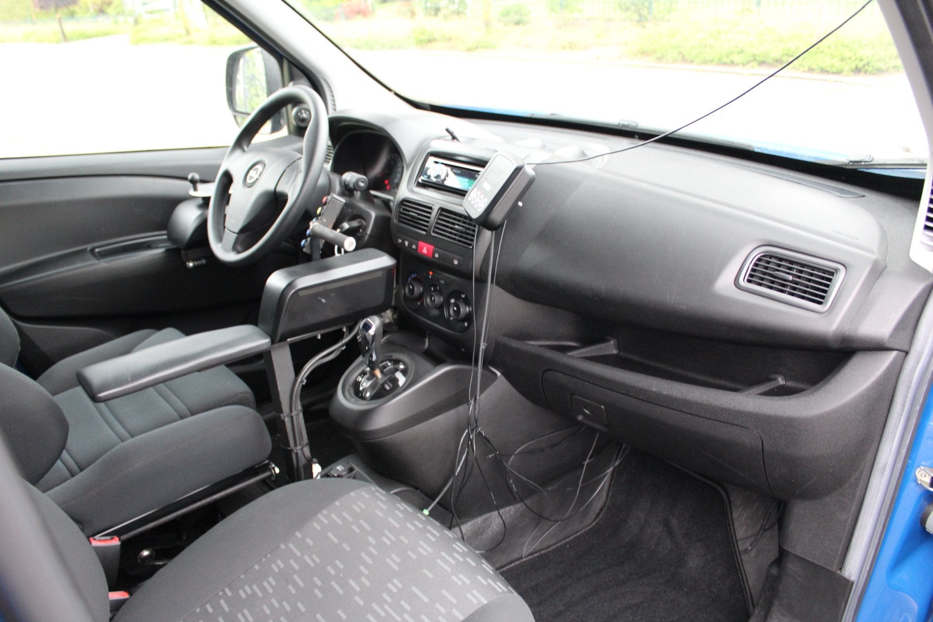 Opel Combo 1.6 CDTi 90PK E5 Rolstoelauto zelfrijder Spacedri, Auto's, Euro 5, Stof, Gebruikt, 4 cilinders