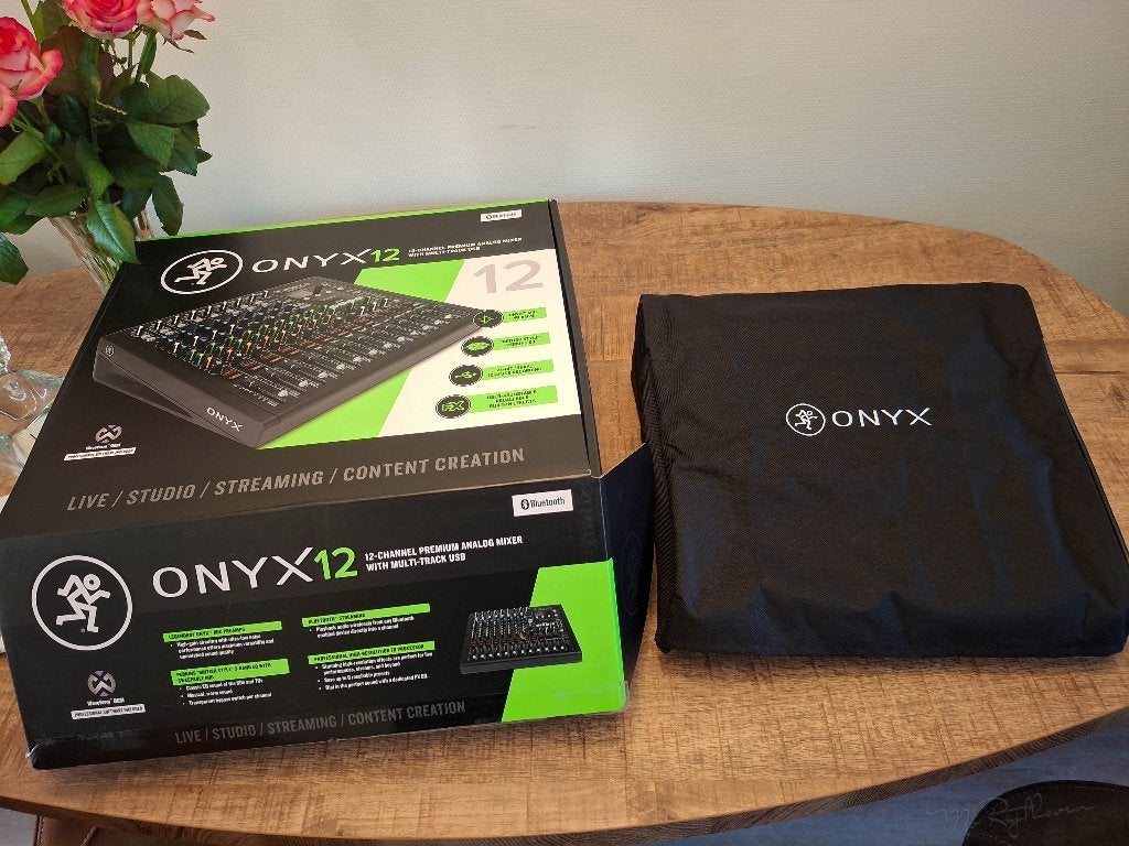Mackie Onyx12 Premium Analoge Mixer + Originele Stofhoes, Ophalen of Verzenden, Zo goed als nieuw, 10 tot 20 kanalen, Microfooningang