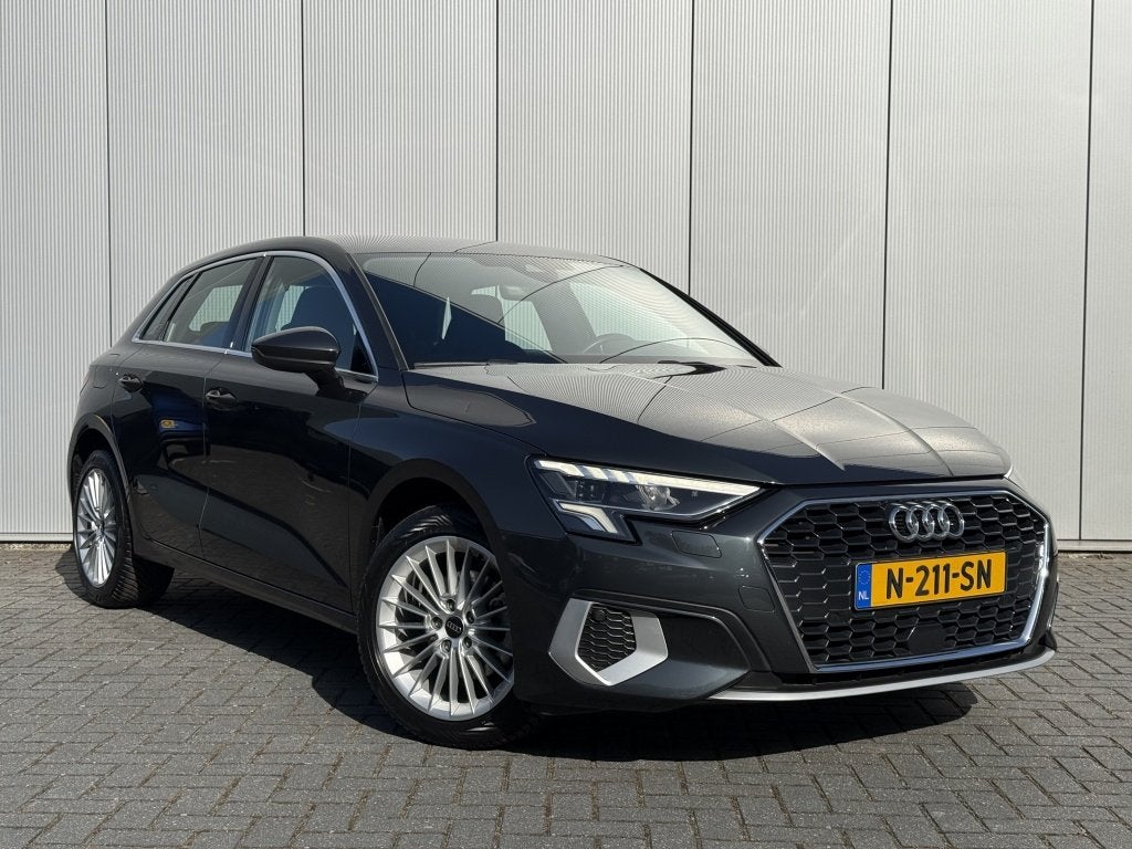 Audi A3 Sportback 30 TFSI Design navigatie Cruise control Ca, Automaat, 12 maanden, Gebruikt, Euro 6