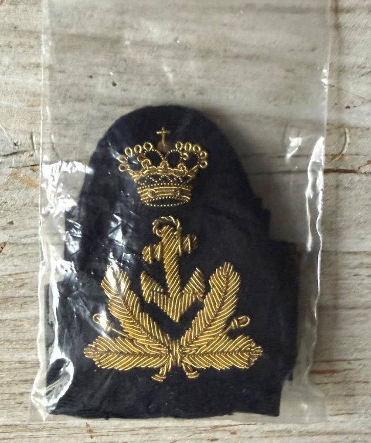 Marine Pet Embleem met Band -1, Verzamelen, Verzenden, Marine, Embleem of Badge