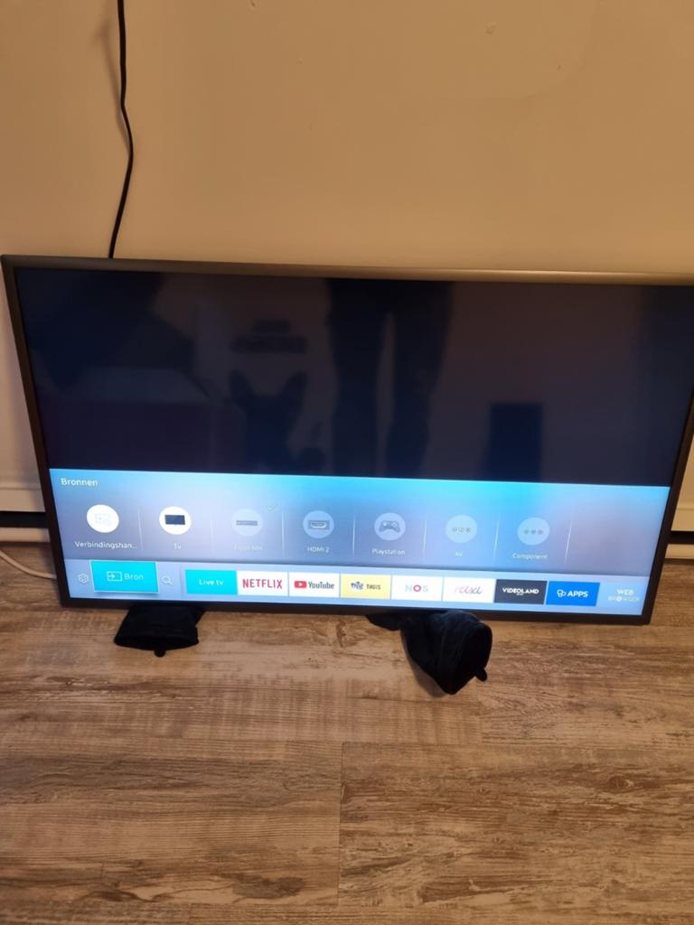 Samsung 40inch Smart tv met muurbeugel, Ophalen, 50 Hz, Zo goed als nieuw, Samsung