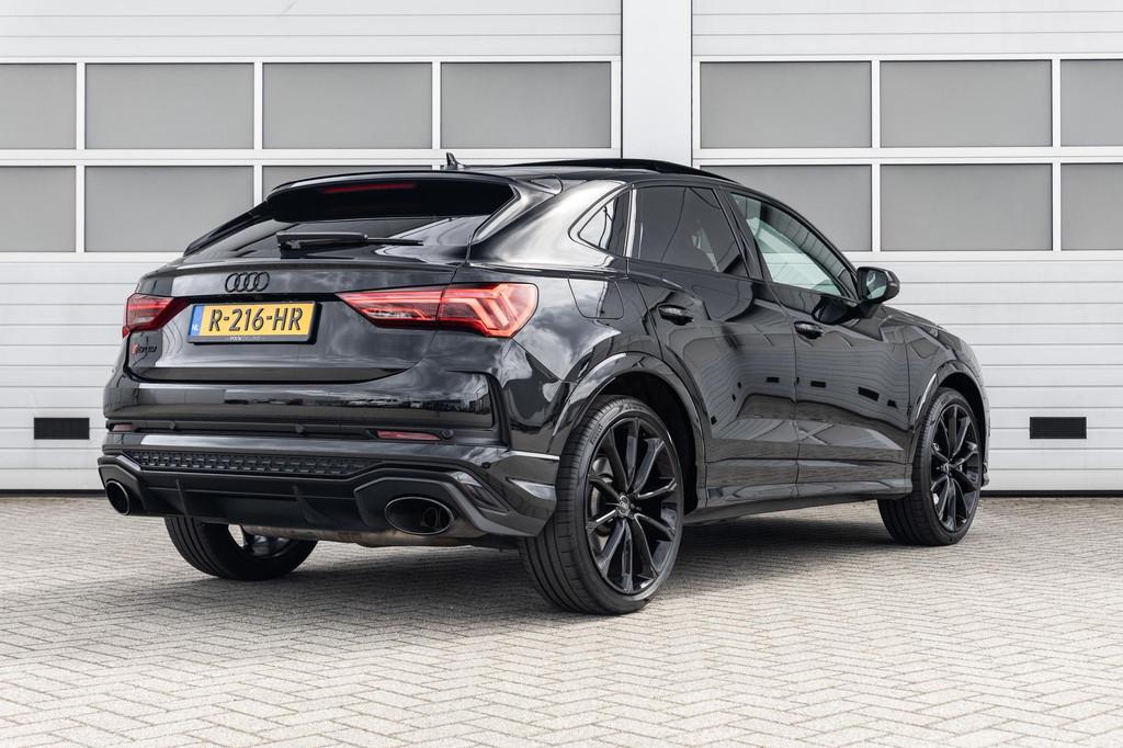 Audi RS Q3 Sportback 2.5 TFSI 400pk quattro | Panoramadak |, Auto's, Audi, Automaat, Gebruikt, 1675 kg, Zwart
