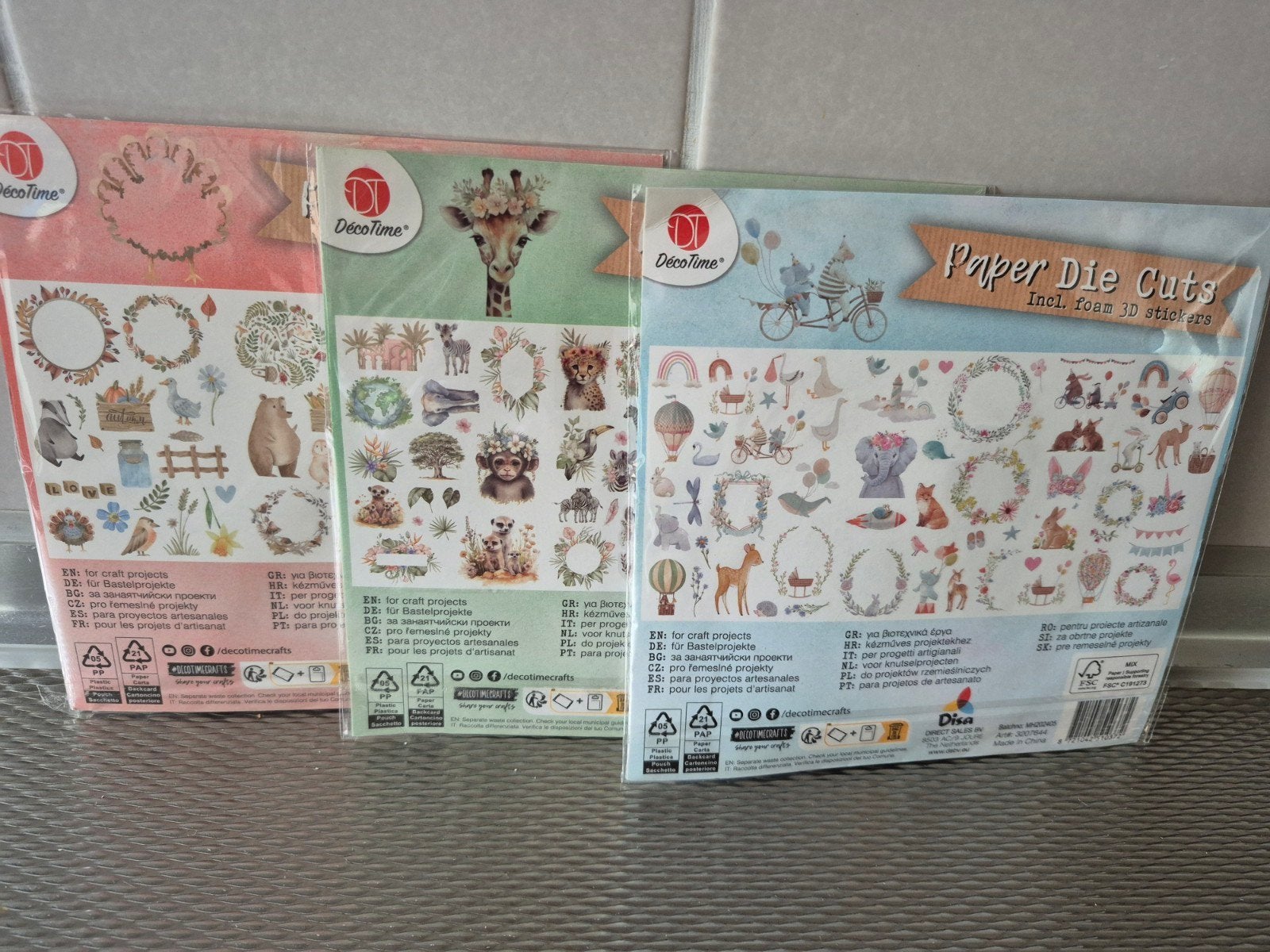3 PAKJES PAPER DIE CUTS NIEUW, Ophalen, Nieuw, Overige thema's
