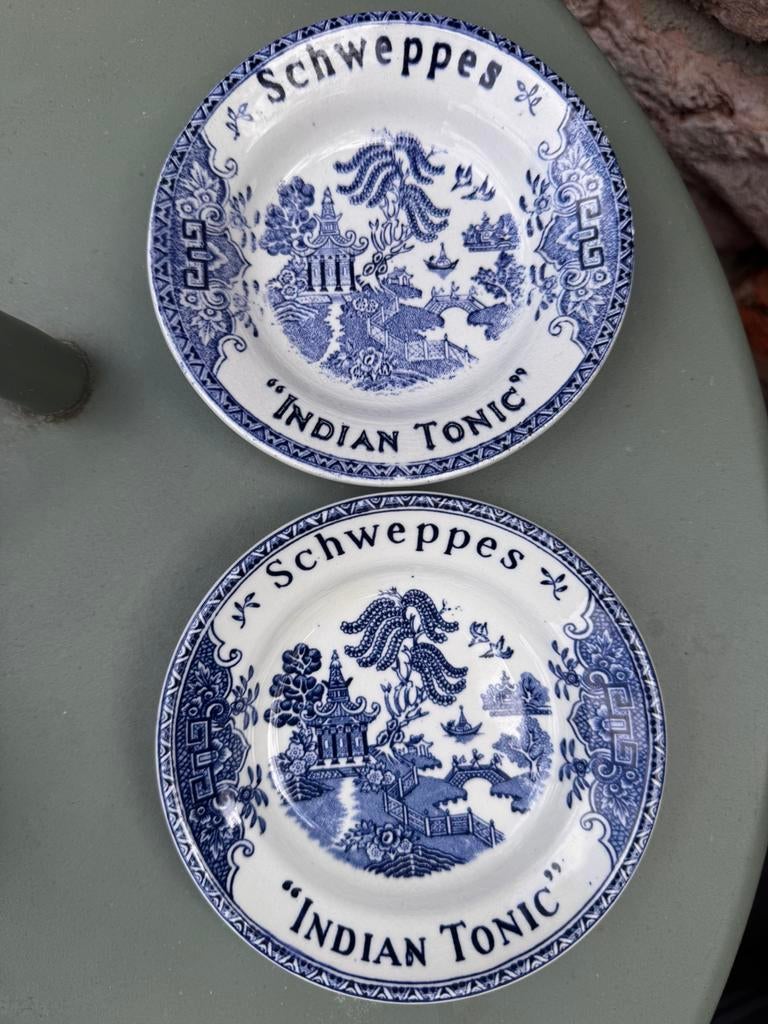 Schweppes schoteltjes indian tonic, Verzamelen, Merken en Reclamevoorwerpen, Ophalen of Verzenden, Overige typen