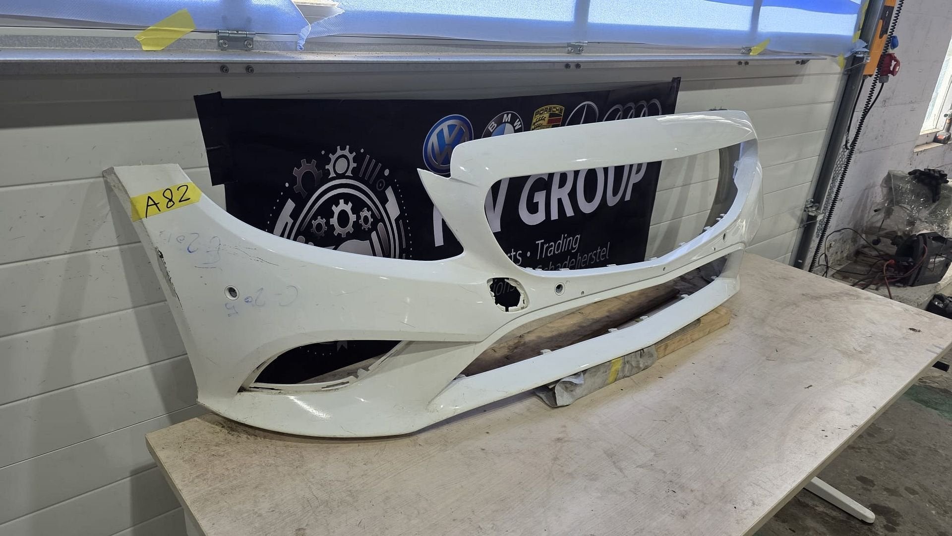Mercedes-Benz C-klasse Facelift Voorbumper A2058851101, Gebruikt, -, Voor, Ophalen of Verzenden