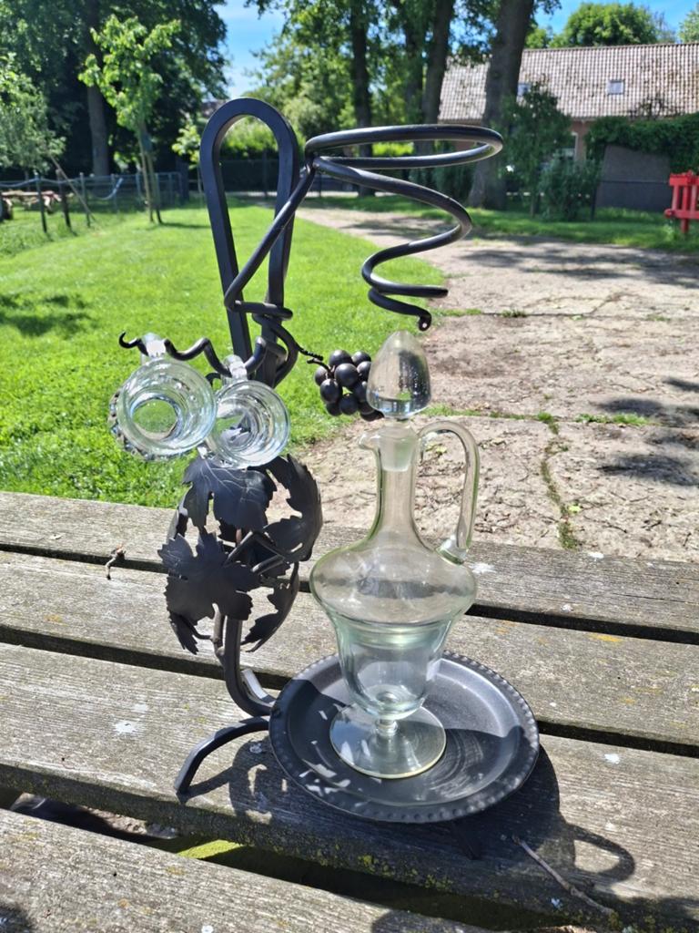 Wijnrek met karaf en glaasjes - Smeedijzeren druivenrank, Antiek en Kunst, Ophalen