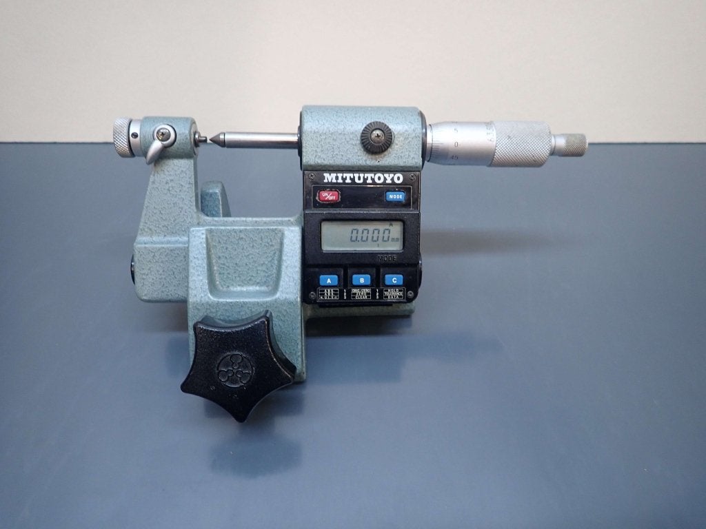 Mitutoyo 326-111  Digitale schroefdraad micrometer  / 0.001m, Doe-het-zelf en Verbouw, Meetapparatuur, 20-1, Sakado 1-Chome, Takatsu-ku, Kawasaki-shi, Kanagawa 213-8533, Japan